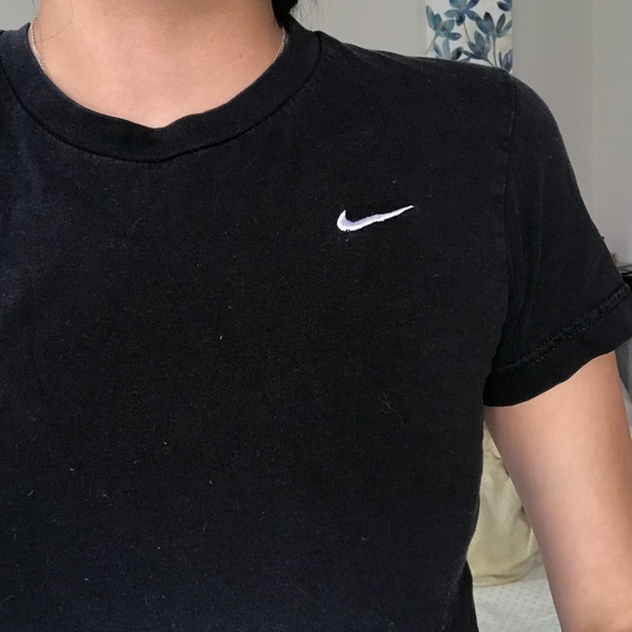 plain black nike shirt